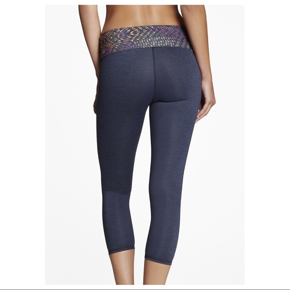 Fabletics Salar Printed Powerhold Capri Leggings - Picture 13 of 14